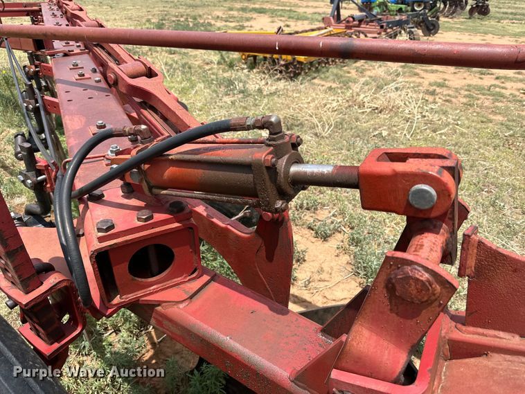 image for item DK6866 Case IH 720 seven bottom plow