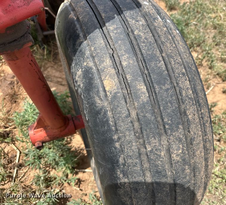 image for item DK6866 Case IH 720 seven bottom plow