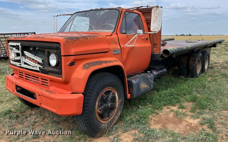 image for item DK6872 1975 GMC 6500 flatbed truck