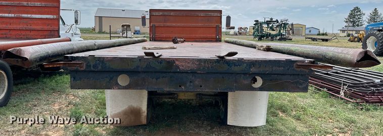 image for item DK6872 1975 GMC 6500 flatbed truck