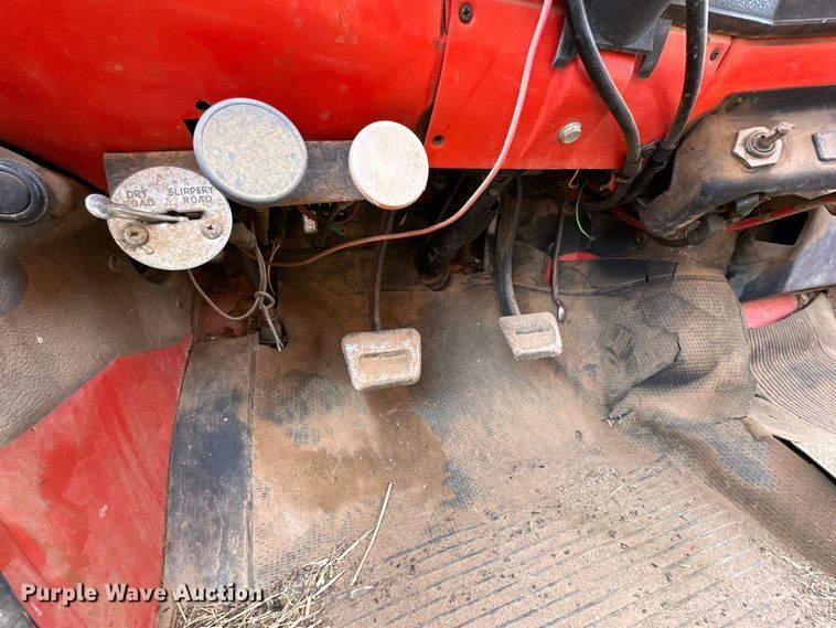 image for item DK6872 1975 GMC 6500 flatbed truck