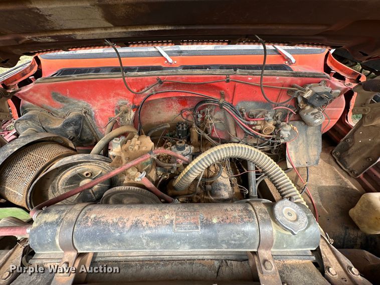 image for item DK6872 1975 GMC 6500 flatbed truck