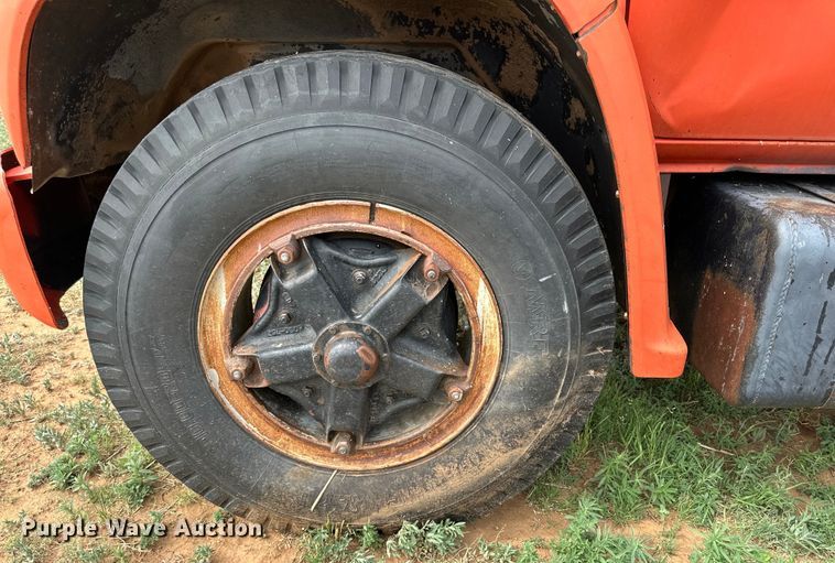 image for item DK6872 1975 GMC 6500 flatbed truck