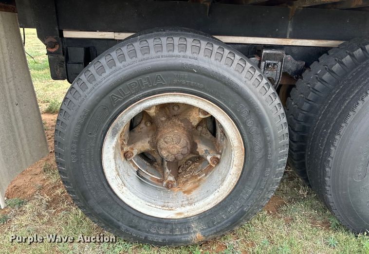 image for item DK6872 1975 GMC 6500 flatbed truck