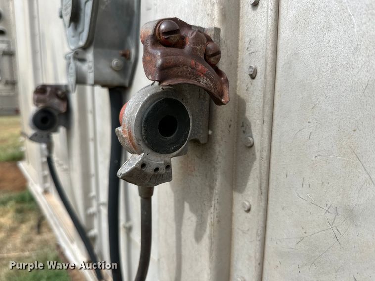 image for item DK6877 1977 Barrett livestock trailer