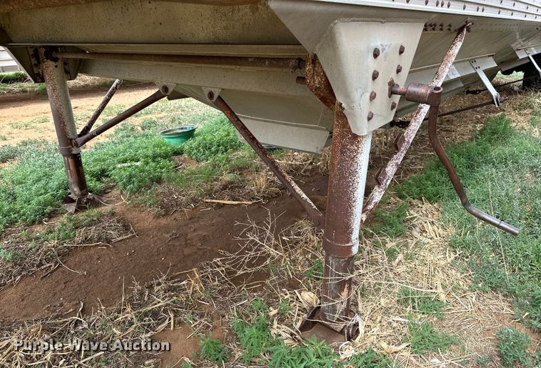 image for item DK6878 1979 Timpte Super Hopper grain trailer