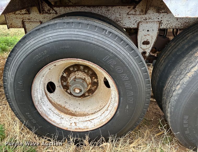 image for item DK6878 1979 Timpte Super Hopper grain trailer