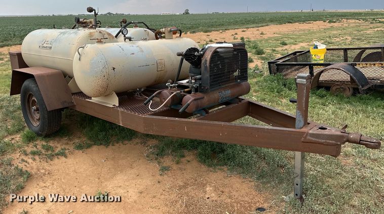 image for item DK6880 Shop built oil vacuum trailer