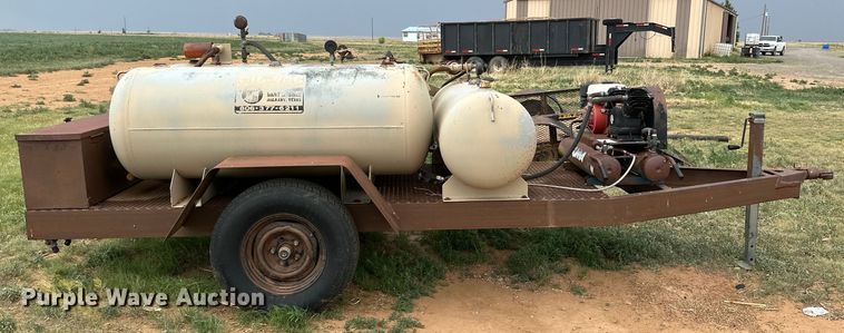 image for item DK6880 Shop built oil vacuum trailer