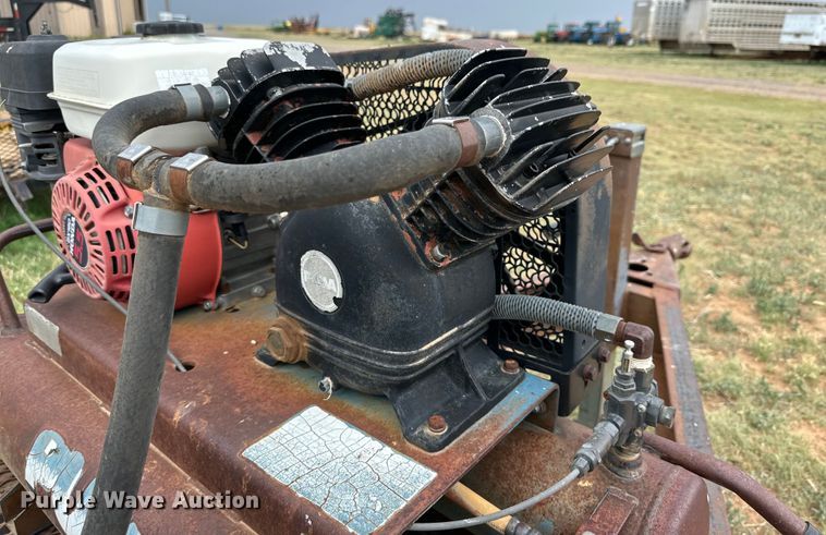 image for item DK6880 Shop built oil vacuum trailer