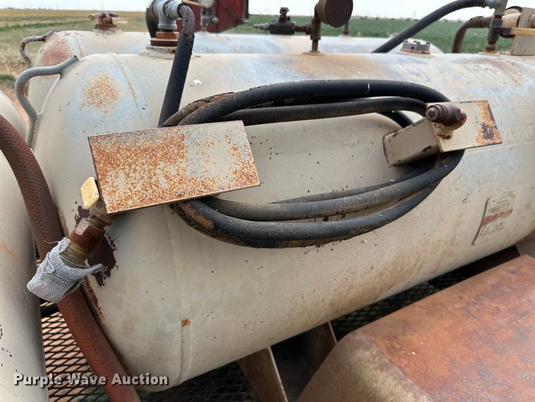 image for item DK6880 Shop built oil vacuum trailer