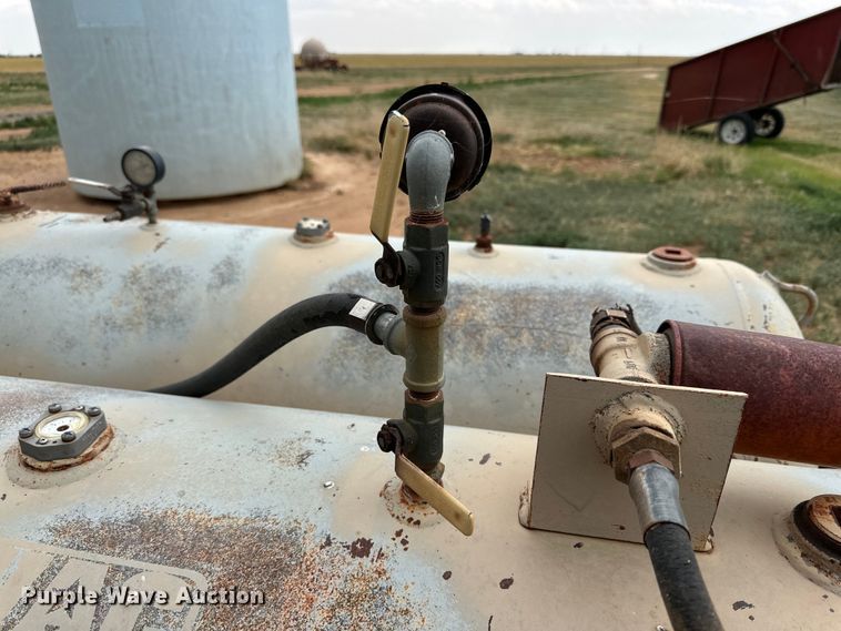 image for item DK6880 Shop built oil vacuum trailer