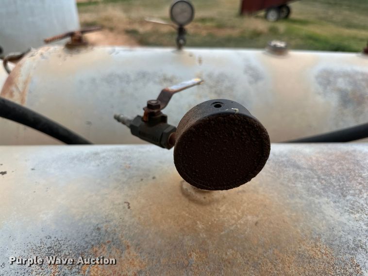 image for item DK6880 Shop built oil vacuum trailer