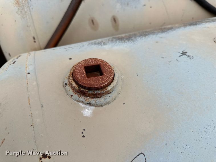 image for item DK6880 Shop built oil vacuum trailer