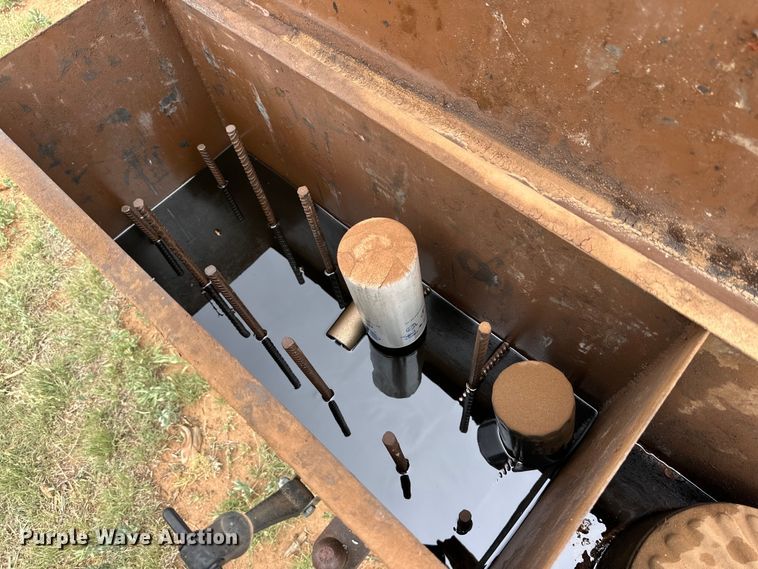 image for item DK6880 Shop built oil vacuum trailer