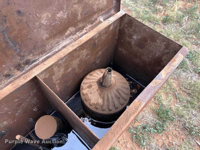 image for item DK6880 Shop built oil vacuum trailer