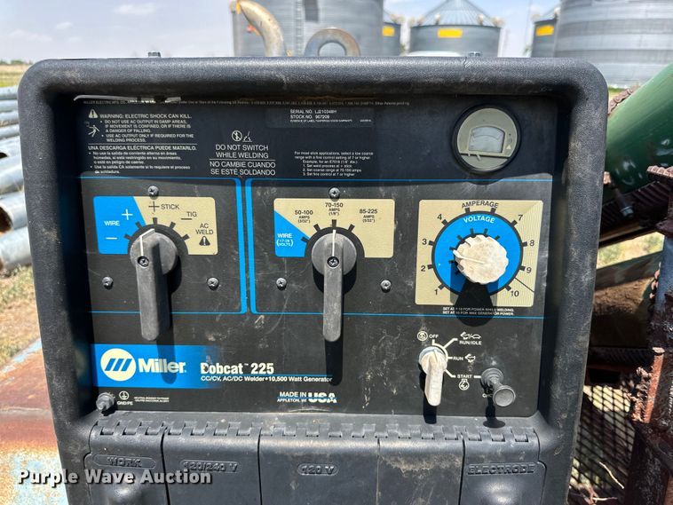 image for item DK6881 2008 Miller Bobcat 225 welder