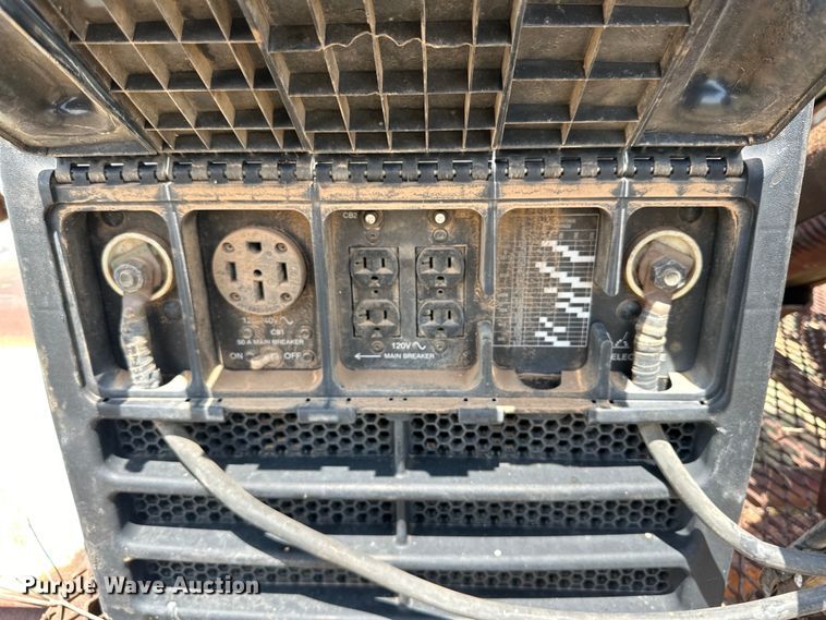 image for item DK6881 2008 Miller Bobcat 225 welder