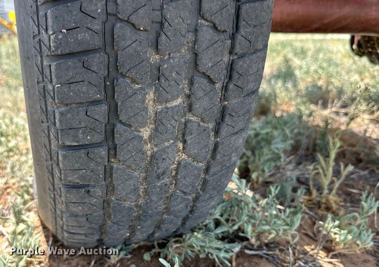 image for item DK6881 2008 Miller Bobcat 225 welder