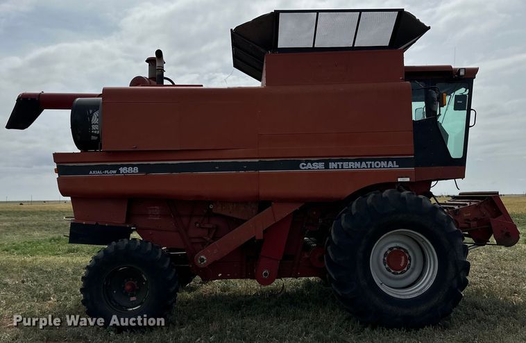 image for item DK6882 1993 Case IH 1688 Axial-Flow combine