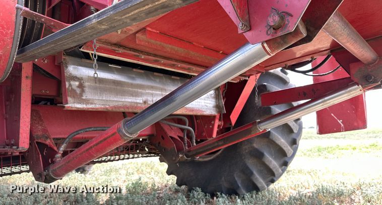 image for item DK6882 1993 Case IH 1688 Axial-Flow combine