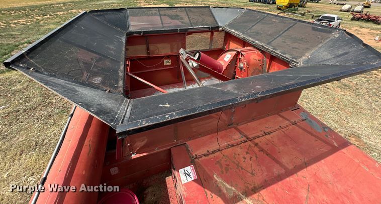 image for item DK6882 1993 Case IH 1688 Axial-Flow combine