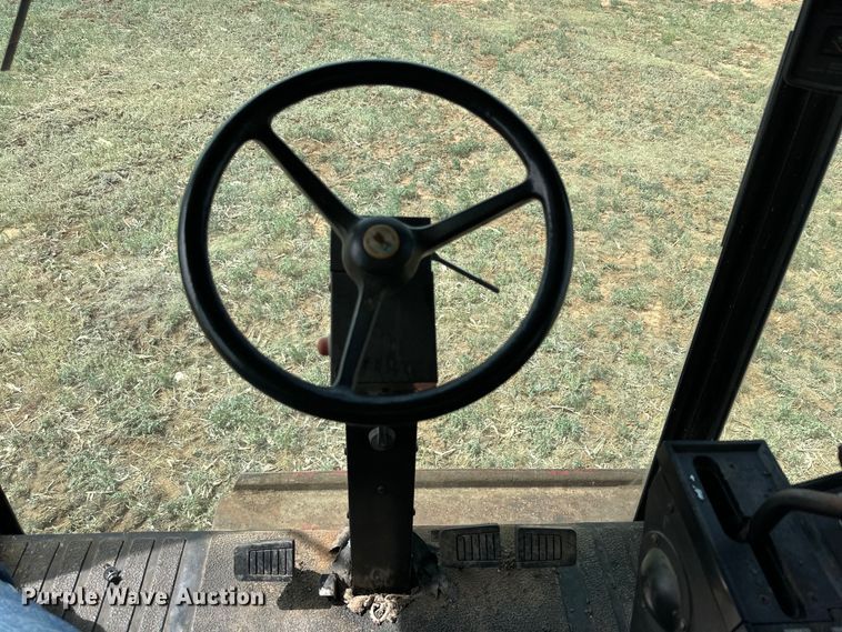 image for item DK6882 1993 Case IH 1688 Axial-Flow combine