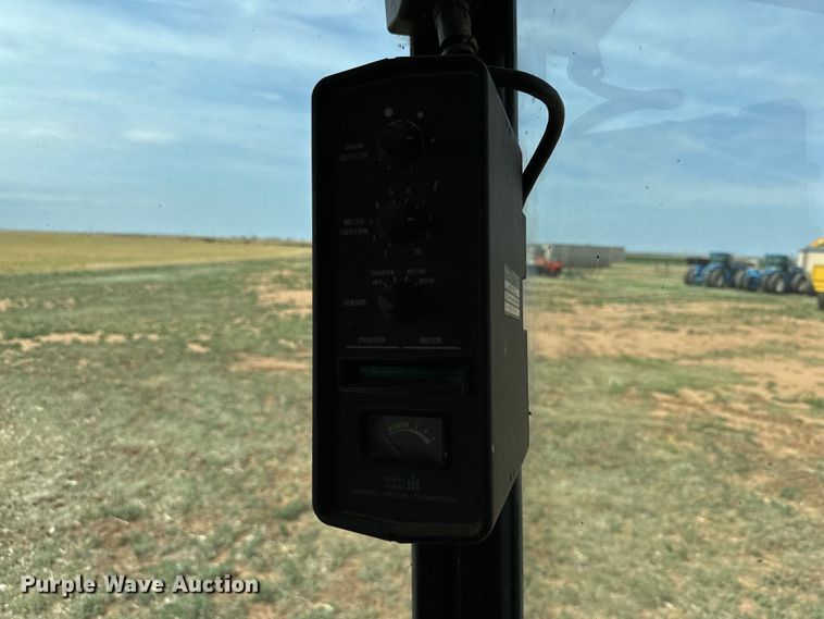 image for item DK6882 1993 Case IH 1688 Axial-Flow combine