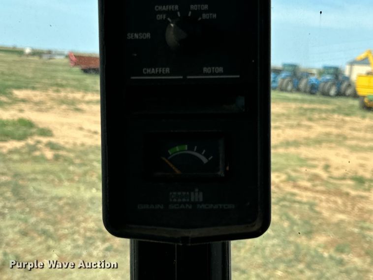 image for item DK6882 1993 Case IH 1688 Axial-Flow combine