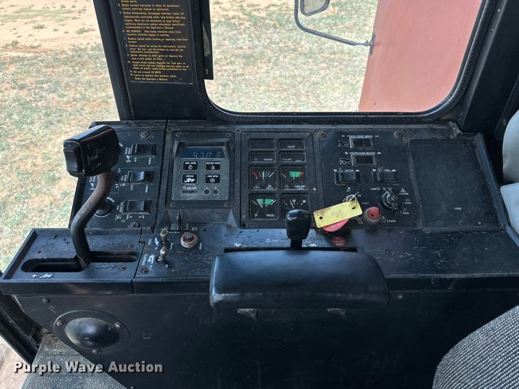 image for item DK6882 1993 Case IH 1688 Axial-Flow combine