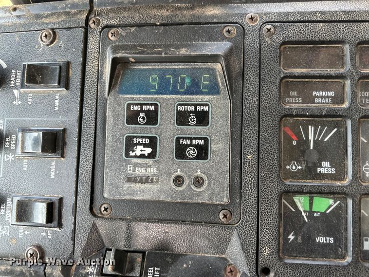 image for item DK6882 1993 Case IH 1688 Axial-Flow combine