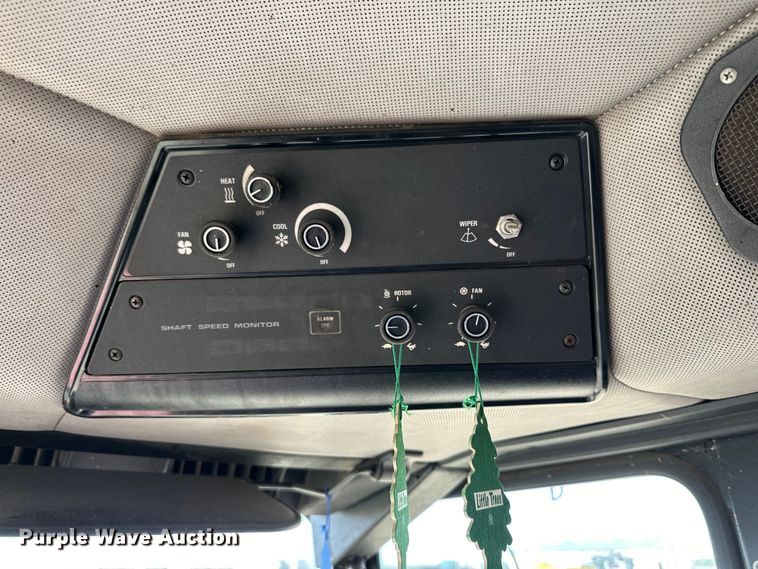 image for item DK6882 1993 Case IH 1688 Axial-Flow combine