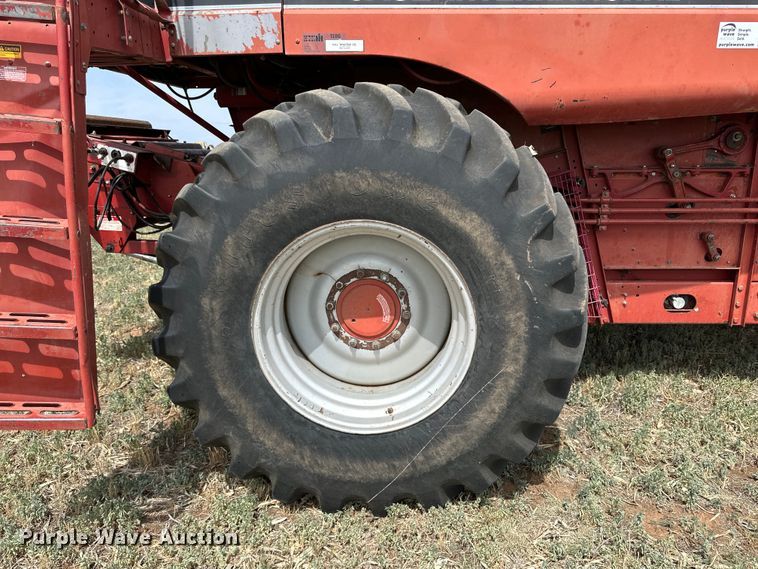 image for item DK6882 1993 Case IH 1688 Axial-Flow combine
