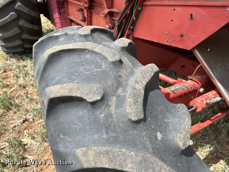 image for item DK6882 1993 Case IH 1688 Axial-Flow combine