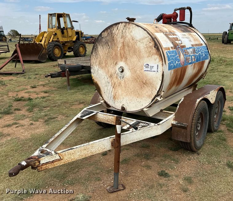 image for item DK6885 Diesel tank trailer
