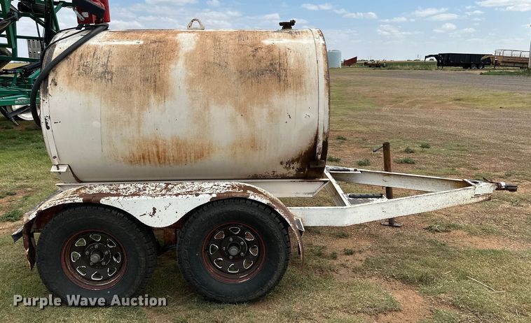 image for item DK6885 Diesel tank trailer