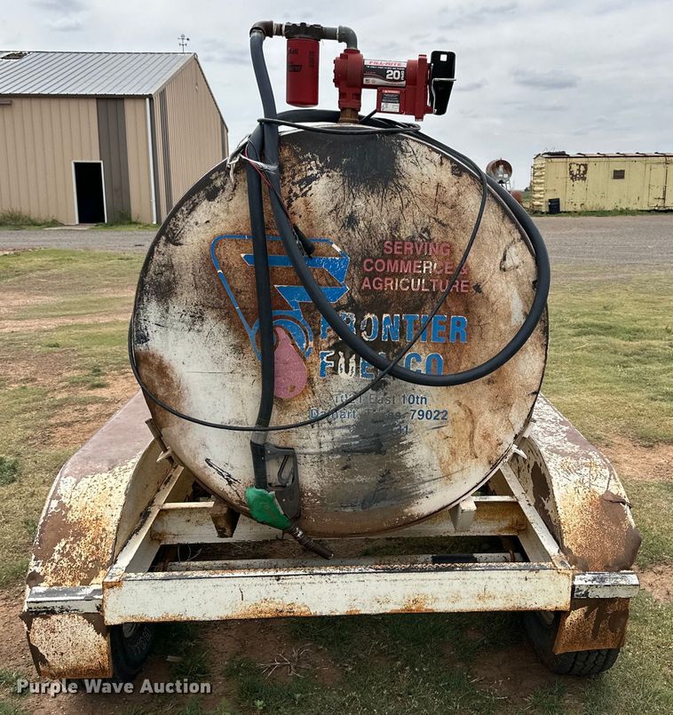 image for item DK6885 Diesel tank trailer