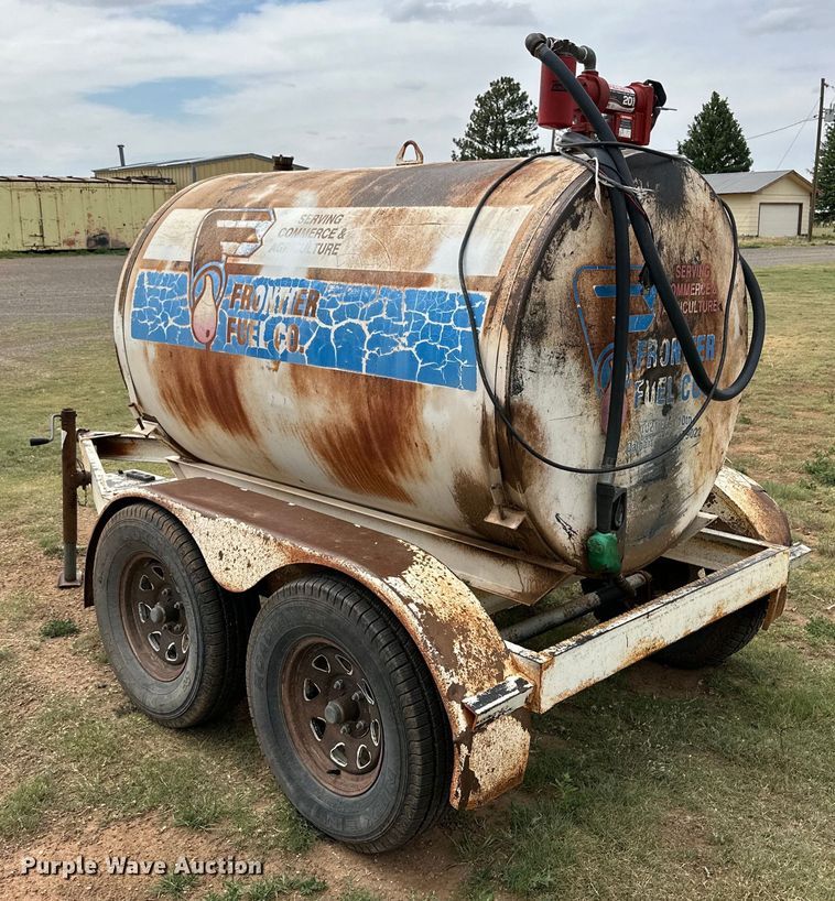 image for item DK6885 Diesel tank trailer