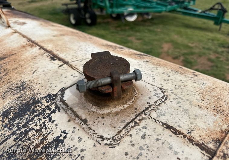 image for item DK6885 Diesel tank trailer