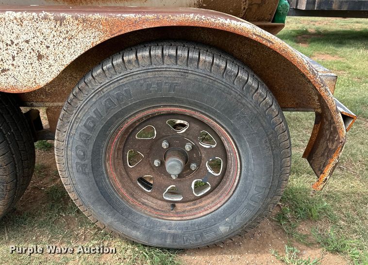 image for item DK6885 Diesel tank trailer