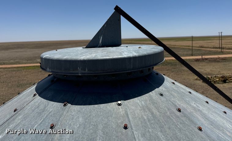 image for item DK6888 (3) 1978 Read grain bins