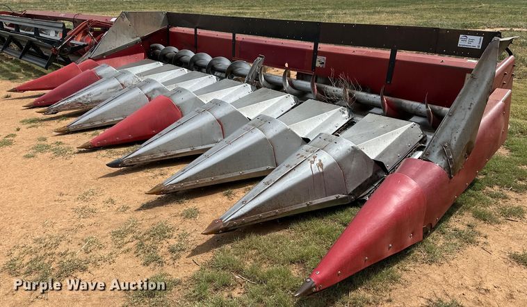 image for item DK6891 Case 1083 corn head