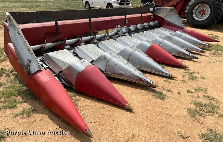 image for item DK6891 Case 1083 corn head