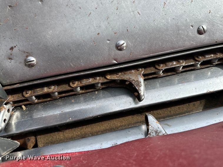 image for item DK6891 Case 1083 corn head