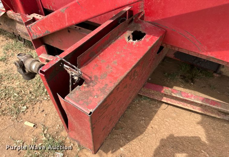 image for item DK6891 Case 1083 corn head