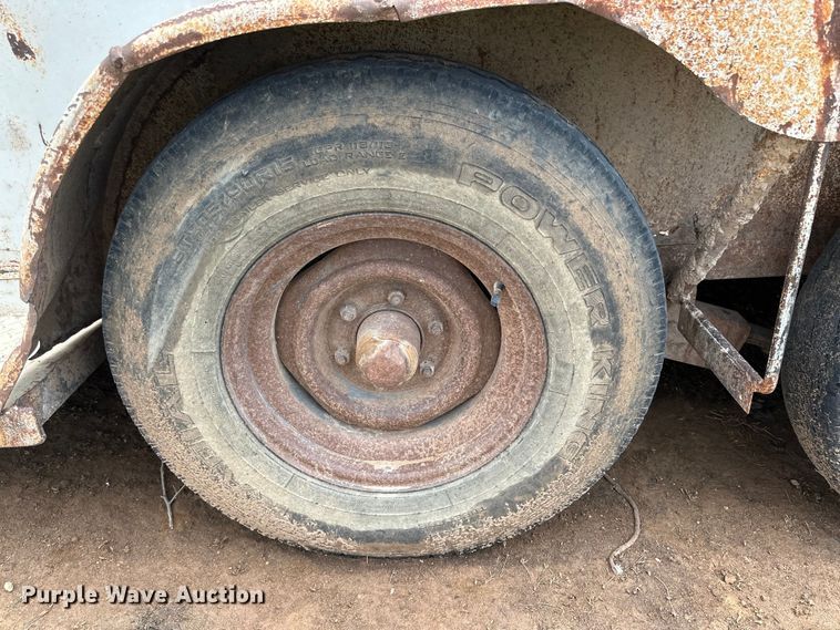 image for item DK6894 Shop built livestock trailer