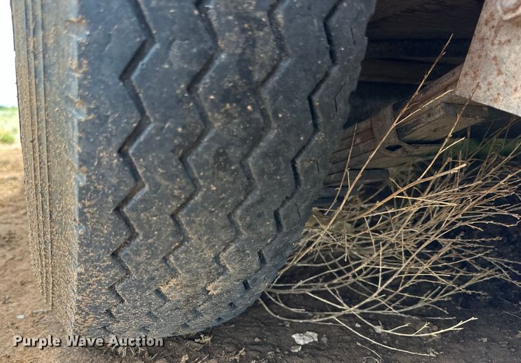 image for item DK6894 Shop built livestock trailer