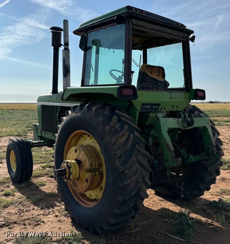 image for item DK6895 1975 John Deere 4430 tractor