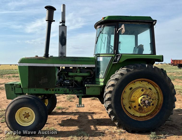 image for item DK6895 1975 John Deere 4430 tractor