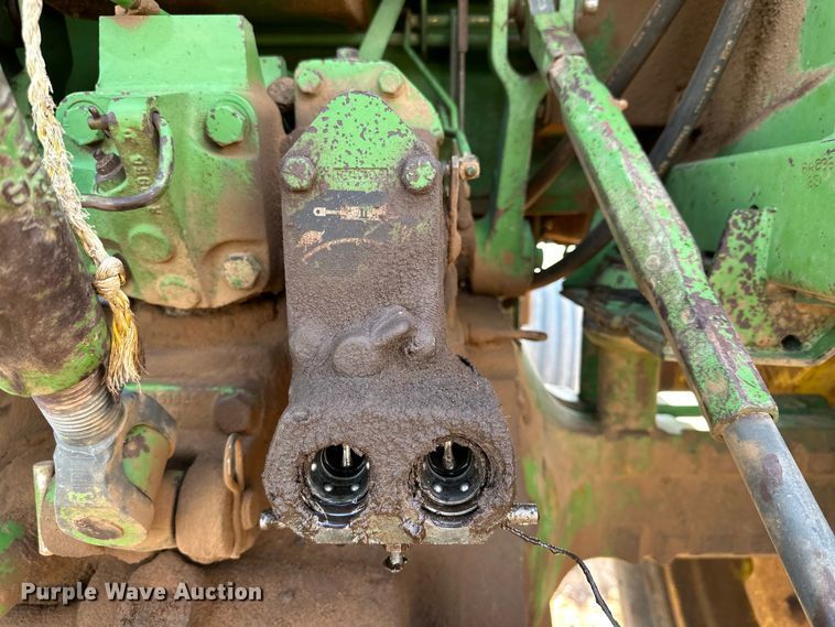 image for item DK6895 1975 John Deere 4430 tractor
